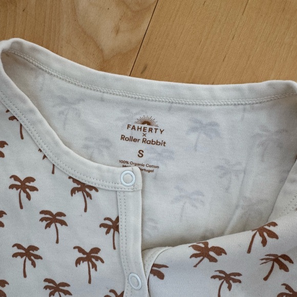 Roller Rabbit x Faherty Pajamas - Picture 2 of 3
